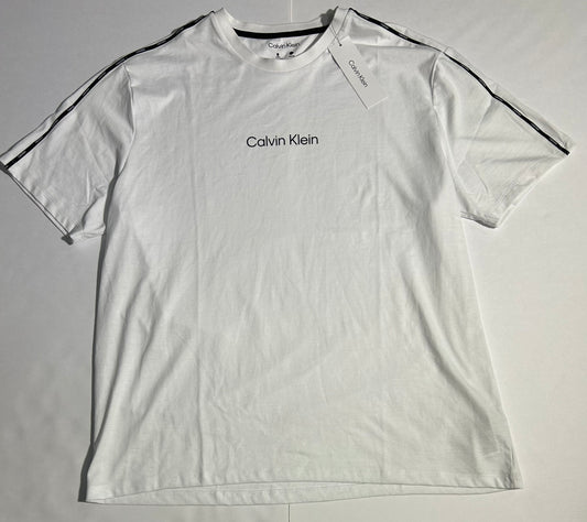 Calvin Klein T-shirt