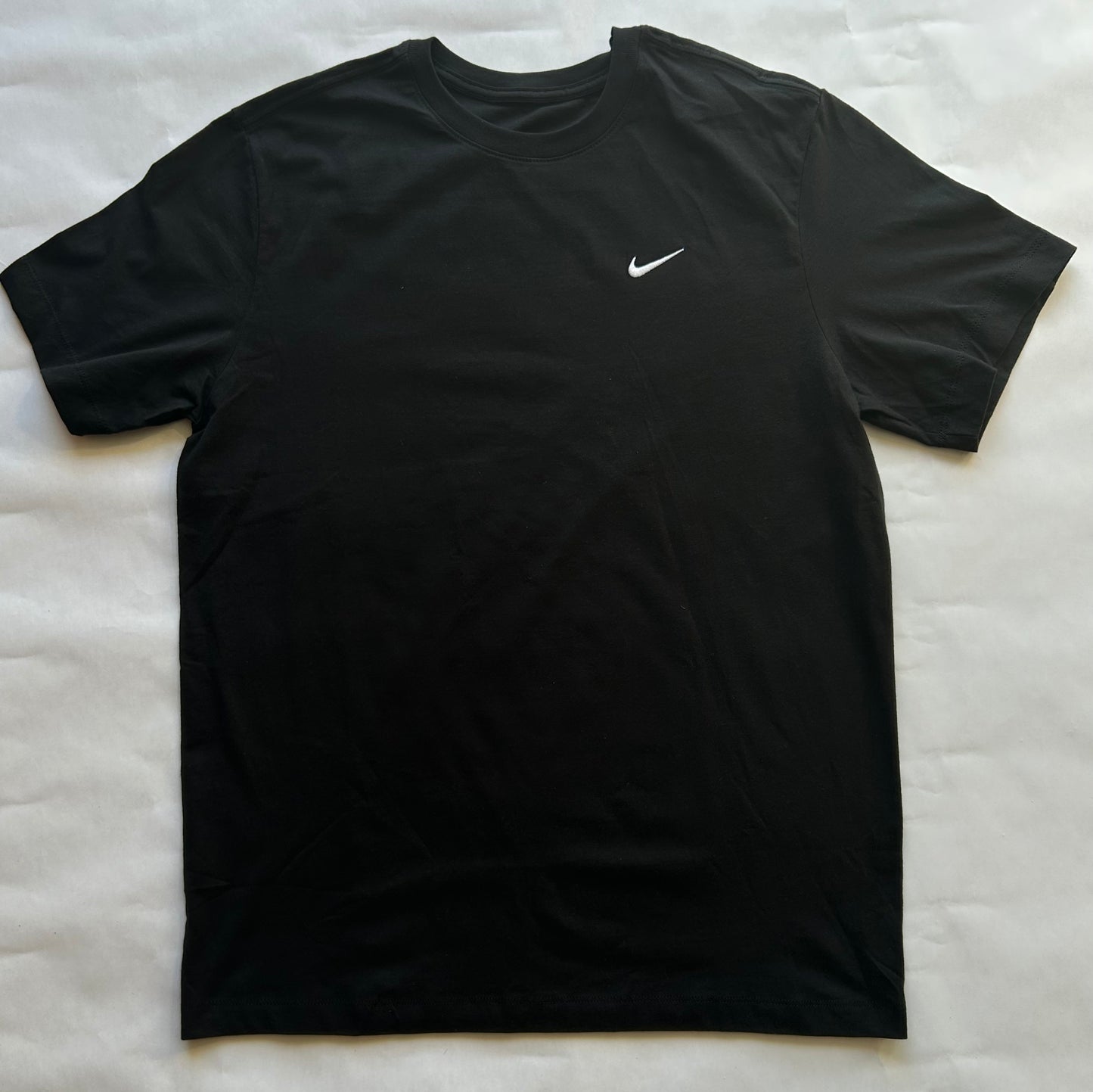 Nike Black T-shirt Logo Clásico bordado
