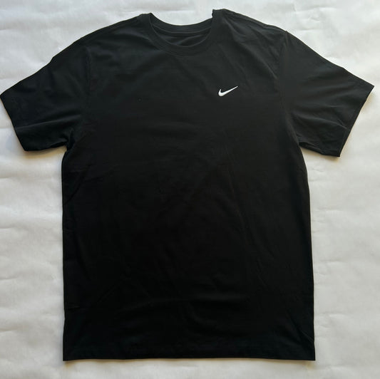 Nike Black T-shirt Logo Clásico bordado